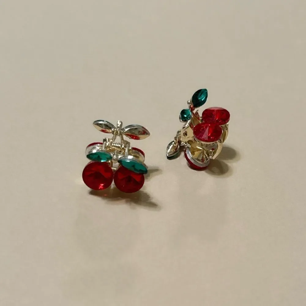 Cherry hair clips N710